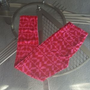 LuLaRoe. Leggings. Hearts. One size